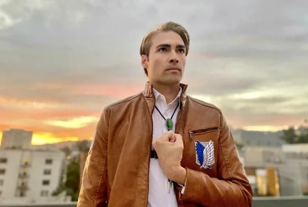 Actor Matthew Hall's cosplay of Erwin Smith Actor Matthew Hall's cosplay of Erwin Smith