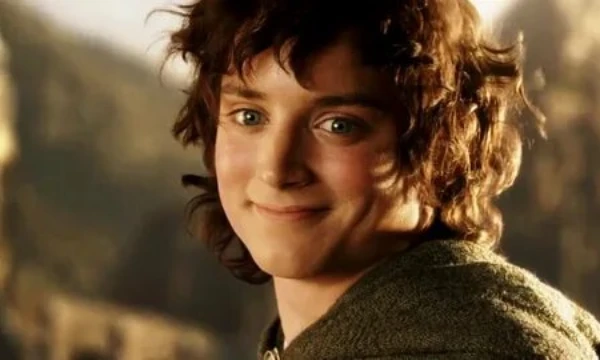 I think Frodo in The Lord of the Rings was remembered by the audience most of all for his deep blue eyes... But where are his eyes fixed?