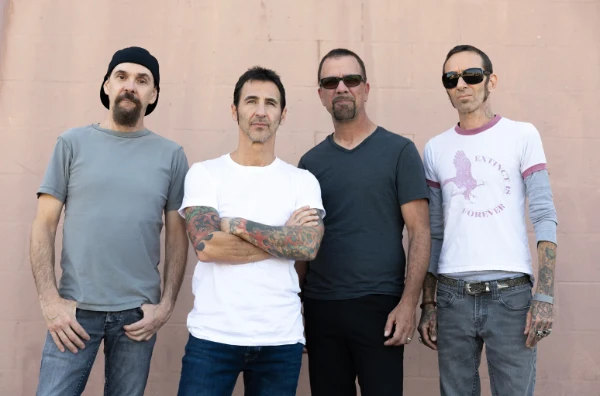 Godsmack is an American nu metal rock band formed in 1995 in Boston, Massachusetts, USA.
We suggest you choose the best song of them.