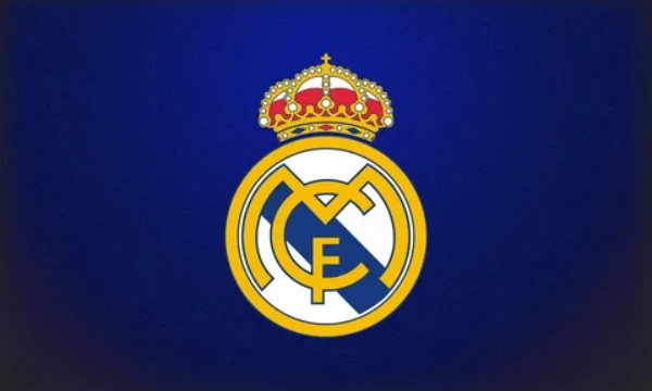 I want to suggest that you choose in your opinion who should win the Champions League and take the cup, please like this you will support the author. 