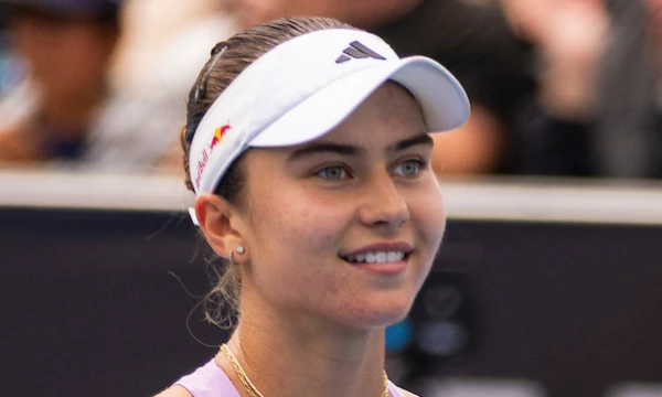 Choose the player you find the prettiest, currently playing on the WTA tour. Tell me what you thought of this test.