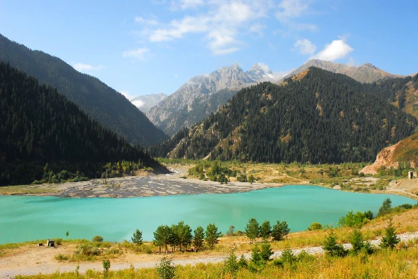 A selection of the most mesmerizing and beautiful places on our planet. Waterfalls, mountains, lakes, rivers, underwater beauties, and deserts and arctic slopes! 