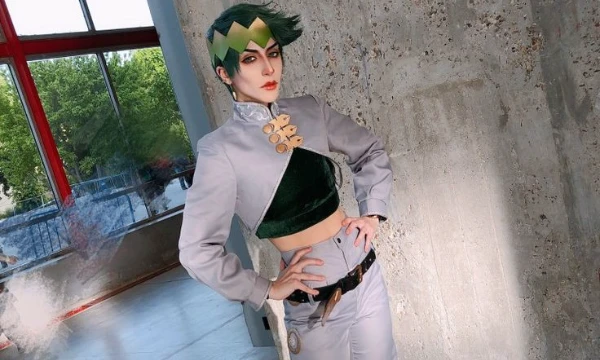 Rohan Kishibe is a major ally introduced in Diamond is Unbreakable, first featured as an antagonist, he cooperates in the sear for Kira Yoshikage. You have to choose my favorite Kishibe Rohan cosplay