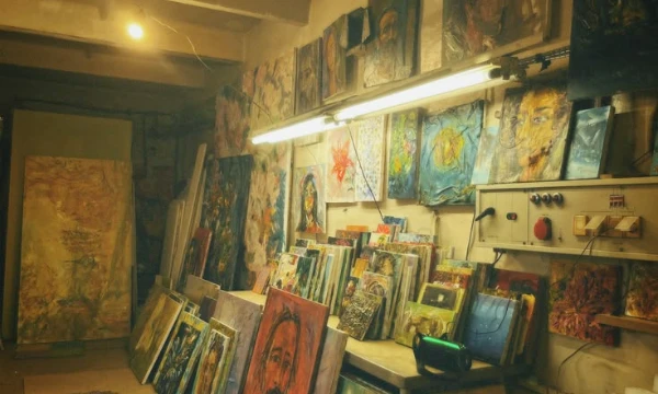 There are many popular and beautiful paintings, they all mean something. and today I suggest you take this test and find out which of these paintings suits you best in character and personality!