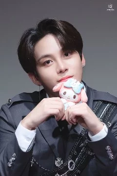 Bands: Itzy, Aespa, Stray Kids, Epex, Ateez, Txt, Enhance, Everglow, Ive, Kep1er, Nmixx, The Boyz, Treasure, Stayc, (G)idle, Dreamcatcher, etc.