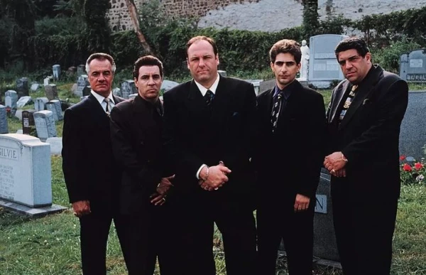 Find out in this test which character from the TV series The Sopranos / The Sopranos Clan you look like. Have a nice passage!