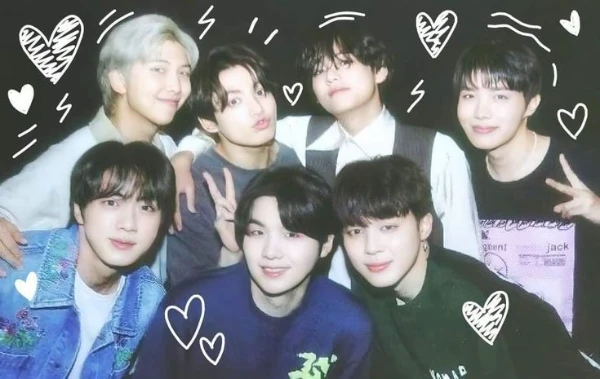 There are kpop facts in the test that you have to answer. There will be both women's and men's groups! The test is very easy!I wish you good luck in passing🤍
Thanks to the author for the idea: juho.

