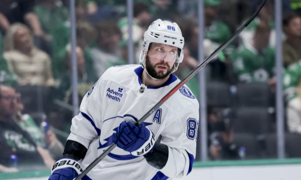 The start of the NHL season is coming soon. It's time to guess who's the best hockey player. Well, those who will take the test later will have to decide on the basis of the game. I took 4 options from each team
