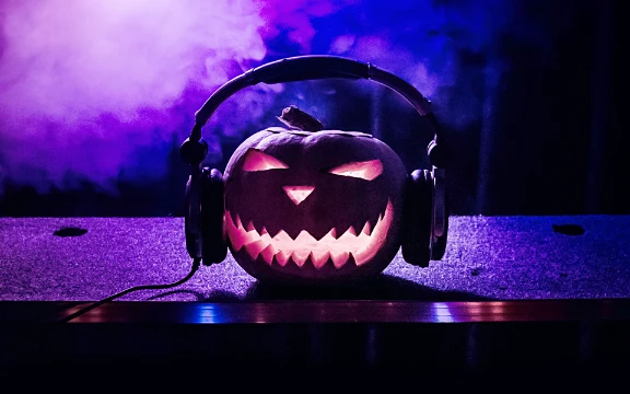 halloween music I love