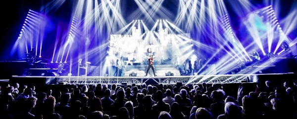 Choose the artist you like the most, who, in your opinion, performed his song better than the others in LIVE. Enjoy your passage! 