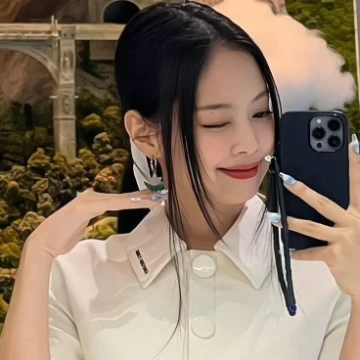 You'll find out how much% you look like Jenny from the KPOP group black pink 