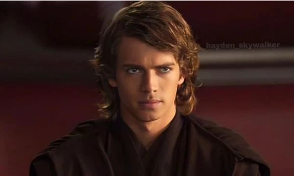 Well, it's time to find out how much you look like the legendary Anakin Skywalker! Do not worry if you are not satisfied with the result, because this is not an official manifesto from the Council.
Le