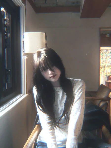 Ahyoung is a South Korean singer who became a member of BABYMONSTER from YG Entertainment. Her debut as a member of the band was postponed due to health problems, but Aachen later reunited with her colleagues. ★
