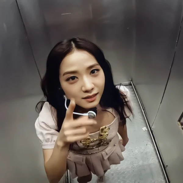 Best photo of Kim Jisoo