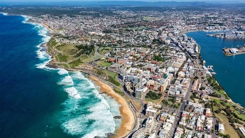 9. New South Wales (Australia) is an 800,642 km2 state in southeastern Australia, the oldest and most densely populated administrative-territorial unit of the country. 9. New South Wales (Australia) is an 800,642 km2 state in southeastern Australia, the oldest and most densely populated administrative-territorial unit of the country.