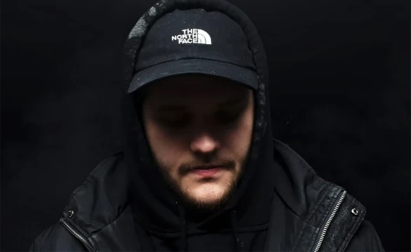 Gloominess, Melodiousness, aggressiveness and cinematic style within the genres of Riddim (Trench), Tearout: all this is MUERTE. I've collected my favorite tracks here. I suggest you choose the best o