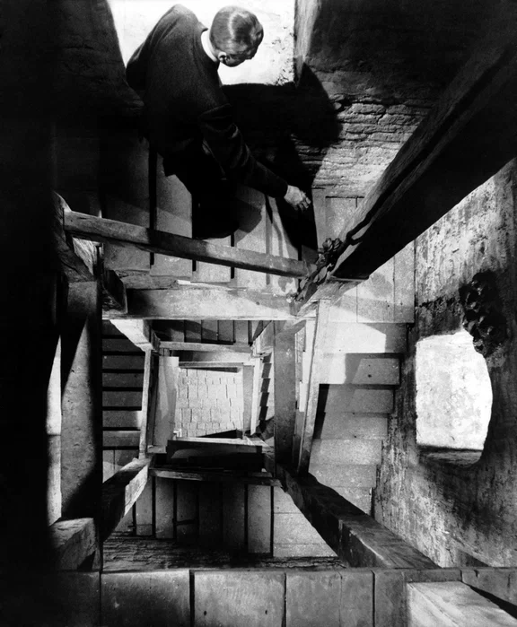 Still from the movie Vertigo Still from the movie Vertigo