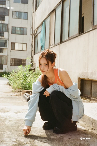 One k-pop song will be known to you, and the other will not. It remains only to choose one. Enjoy your passage ^^