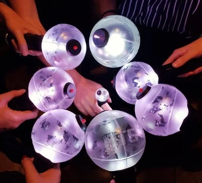 Fandom: army, stay, blink. once, carat, moa, engene, neverland, forever, my, the b, universe, exo-l, revelove, ikonic, vip, daileee, midzy, moomoo, etc.