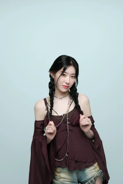 I took an idea from ¿Jang Minseo, I will definitely note it! here you can check your knowledge about the idol Lee Chaeryeong) //faitin'//