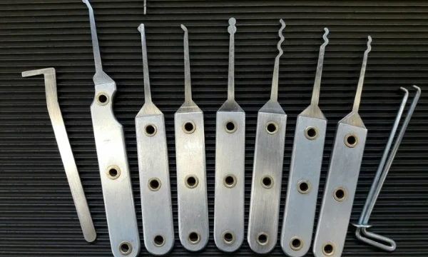 Ho-ho-ho))) It's time to demonstrate the lockpick system - later in the Lockpick test.
If someone needs a guide on how to do something similar, write and I will share the information.