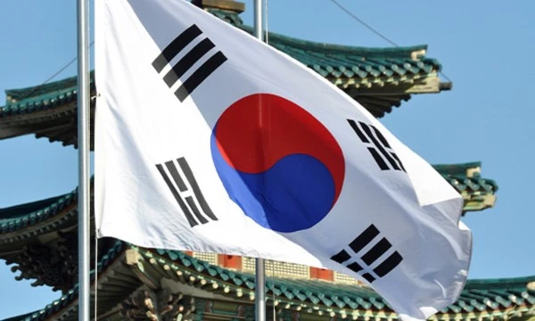 South Korea can be compared to a kind of technological express train. At the same time, the residents of the state manage to preserve their identity and cultural integrity.