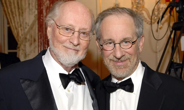 It's not uncommon for a great movie to need the same soundtrack. Directors often work with the same composers who have already established themselves. There have been many such duets in the history of cinema.