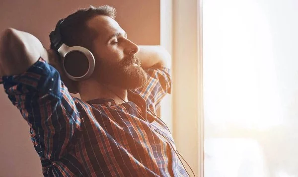 What is happiness? Everyone has their own answer to this question. Happiness for some is a quiet family life, while others seek their happiness in creativity or hobbies. But what do you see him in? 