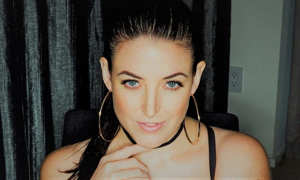 A 3rd entry for the Who's your favorite pornstar quizzes. There will be 2 or 3 more and then a final. The rating is same as always, 1 is the worst and 5 is the best. There will be 8 actresses again.