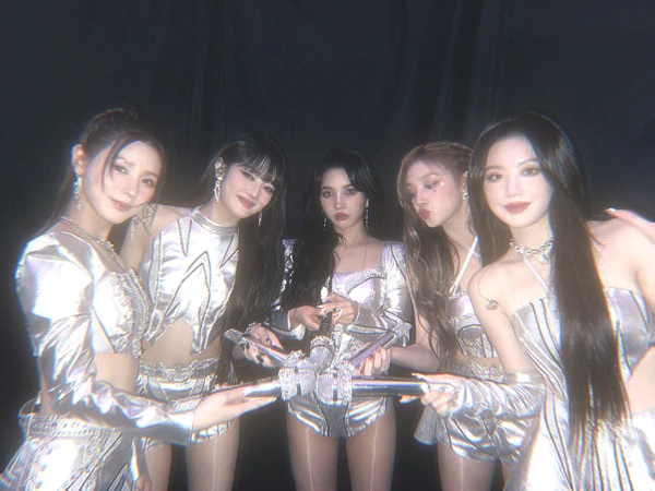 (G)I-dle is a South Korean girl group formed in 2018 by Cube Entertainment. The team consists of five members: Soen, Mien, Minnie, Yuqi and Shuhua.♪⁠ 