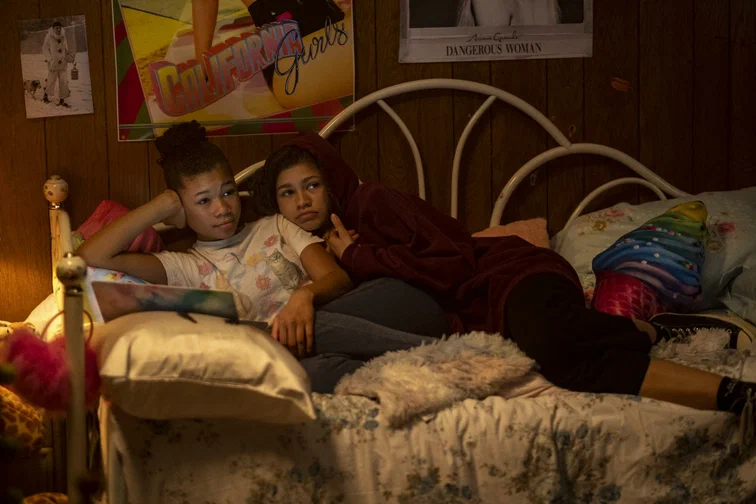 Rue with her little sistar Rue with her little sistar