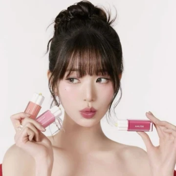 In this test, you will find out how well you fit the Korean beauty standards. Good luck!!)