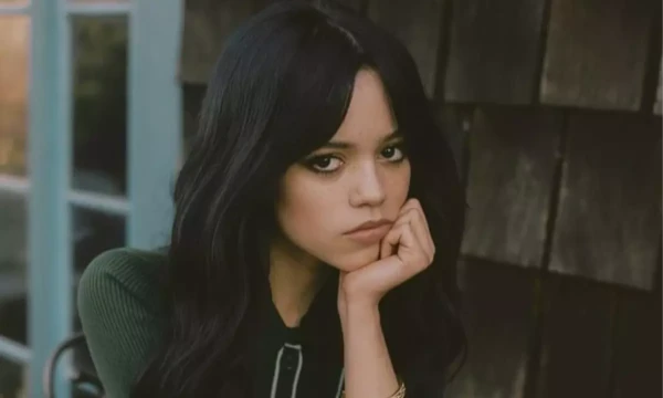 Today you have to choose the most beautiful and charming girl from the world of cinema and music. This is the first part.