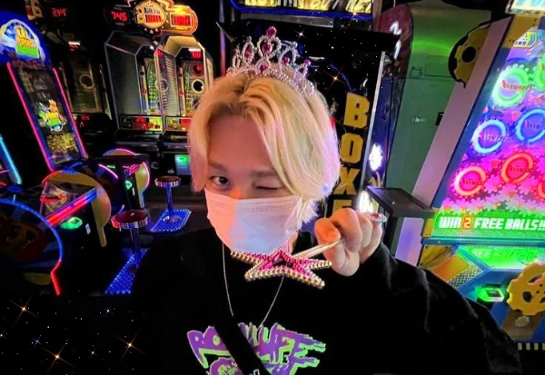 In this test, you will be given 2 idols or groups and you must choose from the presented options what they have in common, there may be several answers.
