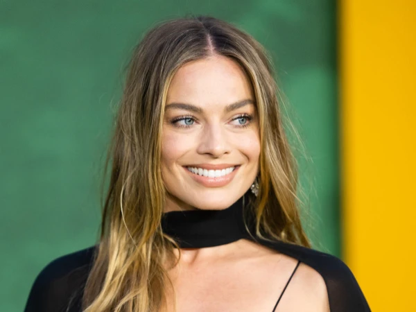 This test contains foreign actresses. Girls from different age groups, with different types of appearance and figure. You need to choose the one with whom you would have a long-term relationship. Good luck!