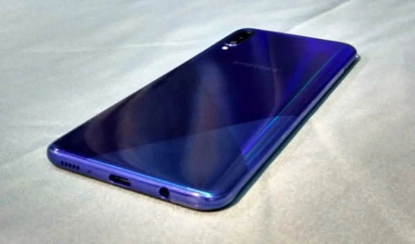 Choose a phone from the presented brands. I hope you appreciate the test, because I did it for 3 days: until I found the photo, until I found the characteristics.